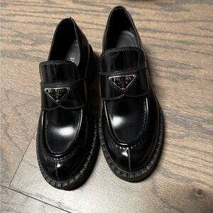Prada Women’s Black Loafers 37.5